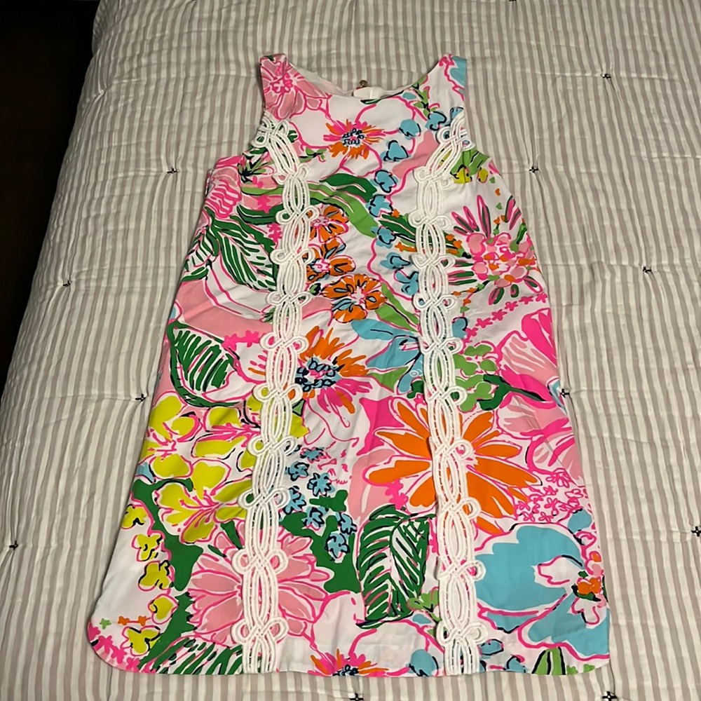 Beautiful like new Lily Pulitzer dress.